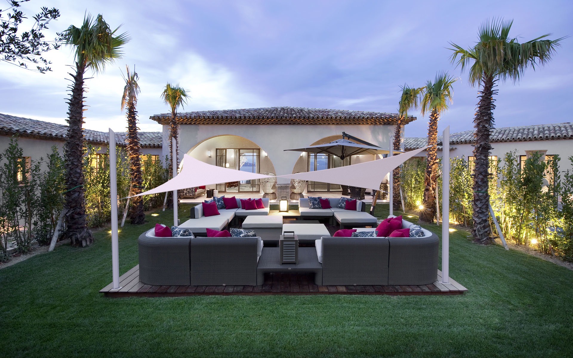 Luxury Villa Garden