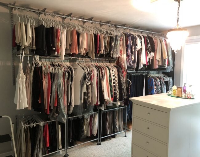Minimalist Dressing Room