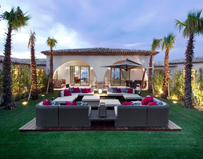 Luxury Villa Garden Design